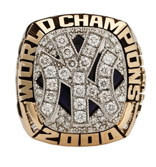 2000 New York Yankees World Series Champions Players Ring (Leyritz with his LOA)  Presentation Box